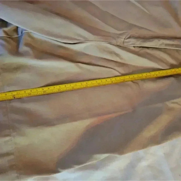 Jones New York  Beige Shorts size 12 cotton - Picture 7 of 9